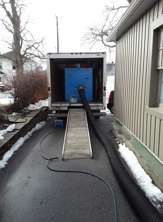 Duct Cleaning Truck Mount Vacuum Hose Hook Up and Compressed Air Line